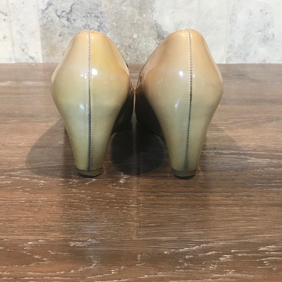 ✌ 2/$20 | Stuart Weitzman Wedges, Size 7 - Picture 5 of 7